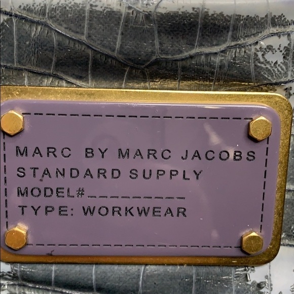 Marc by Marc Jacobs Classic Q Hillier - Picture 6 of 10